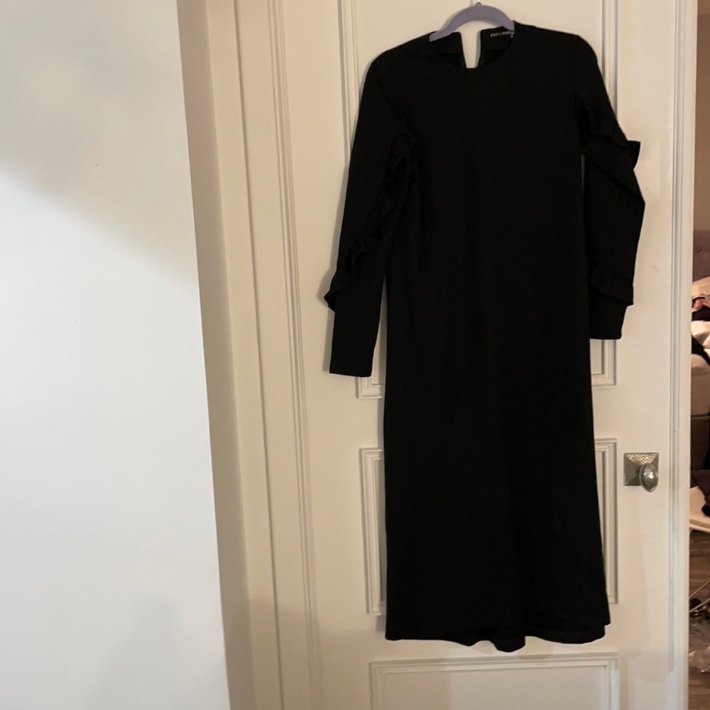 Slightly hi low midi / maxi ruffle sleeve dress